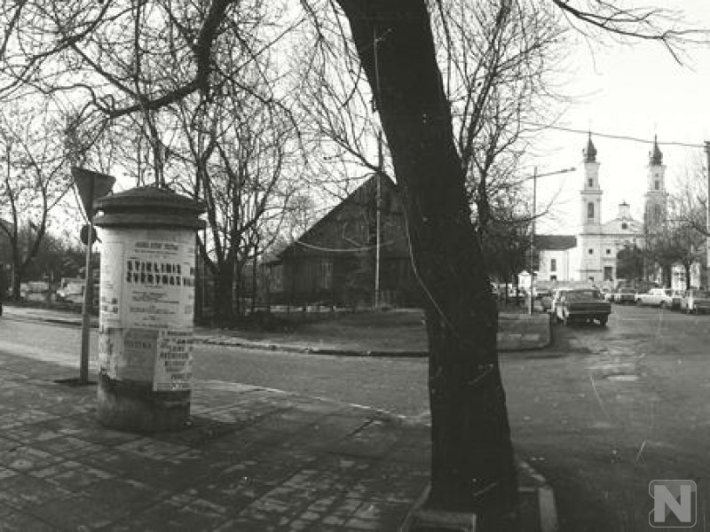 Bažnyčios ir P. Kriaučiūno gatvių sankryža, 1992 m. Paveikslėlis 1